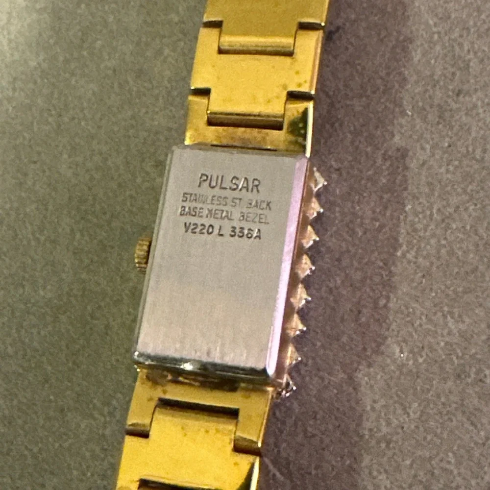 Pulsar V220-L336A Gold Tone Crystal Bezel Rectangular Quartz‎ Dress Watch 6.5
